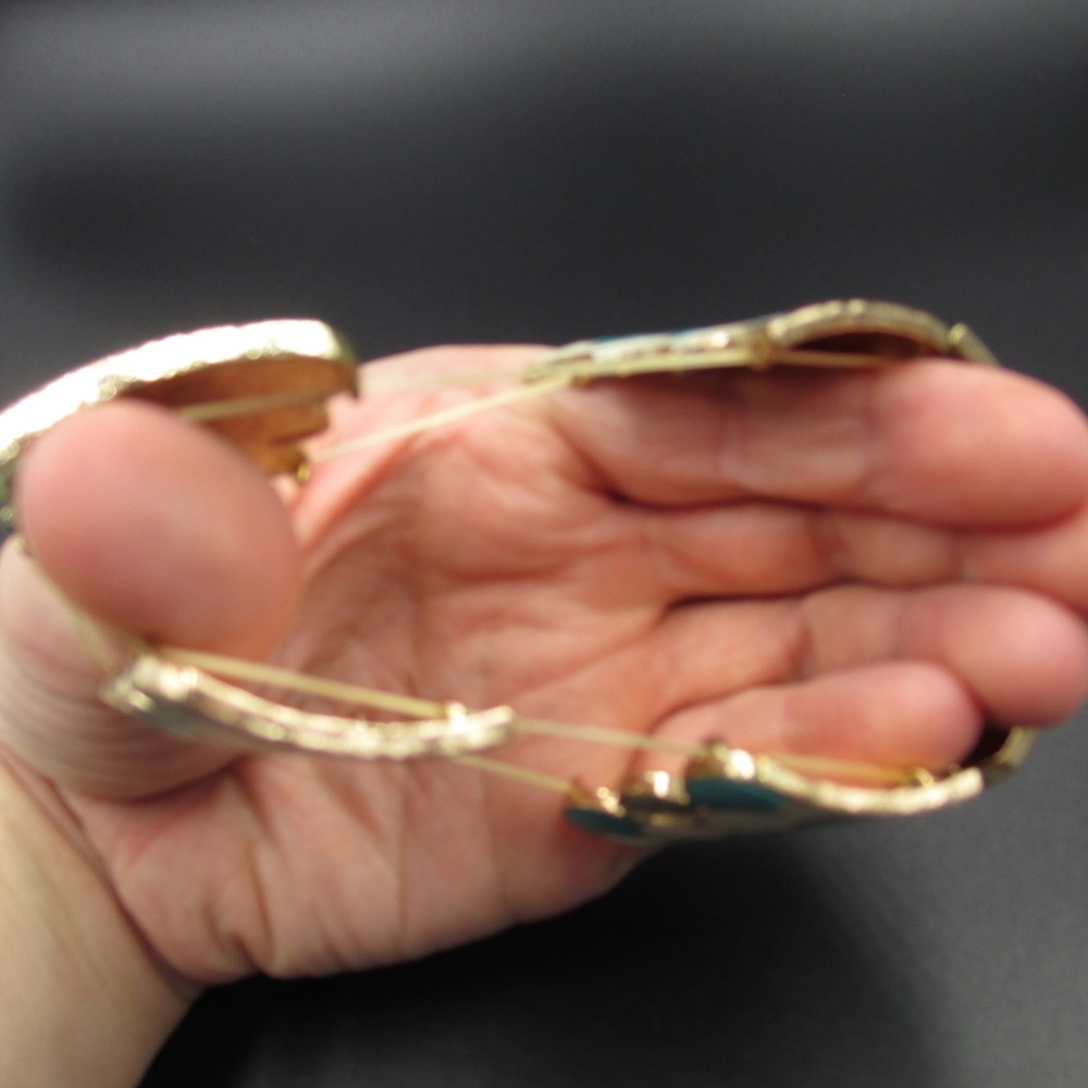 Vintage Blue & White Scale Style Metal Bracelet - Picture 3 of 4
